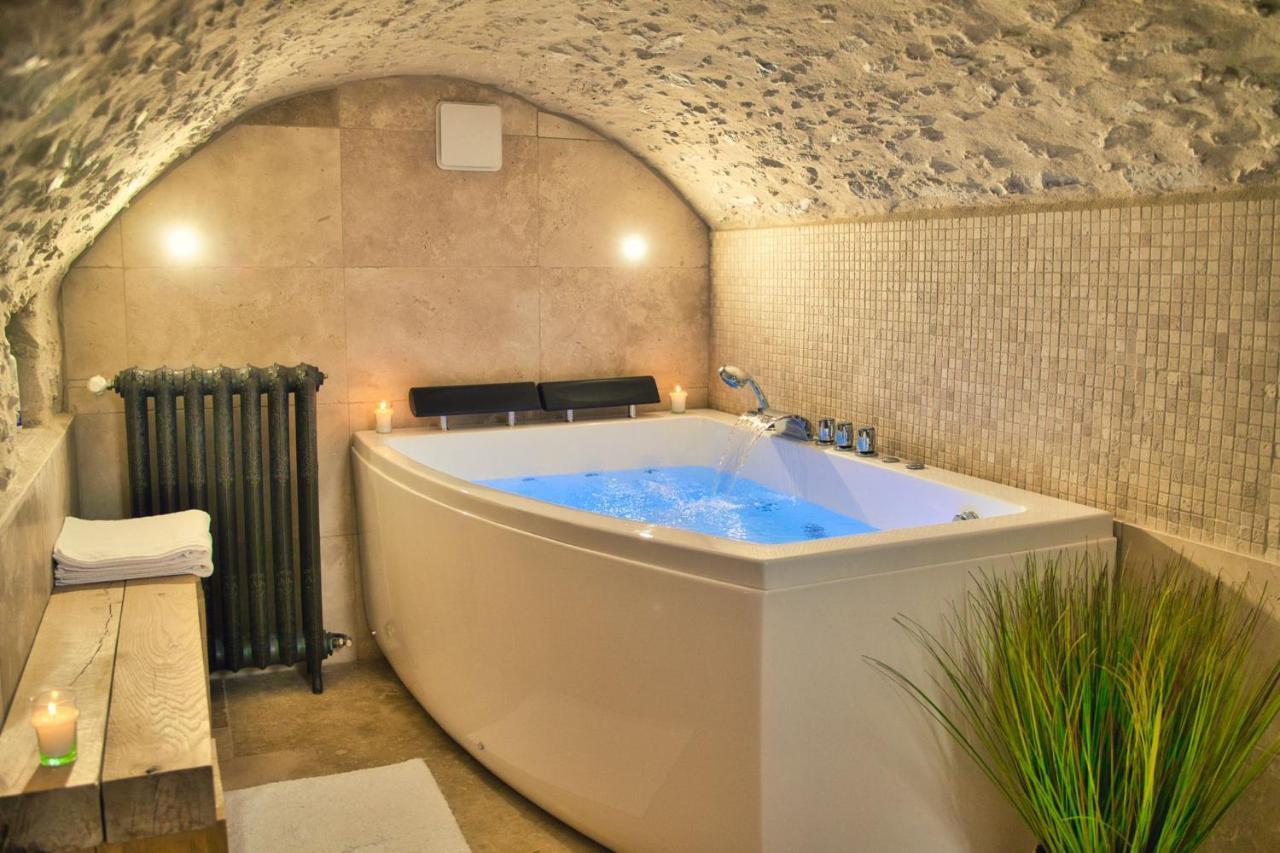 L'Oxalis Villa, Sauna Et Jaccuzi Privatif Bullion Kültér fotó